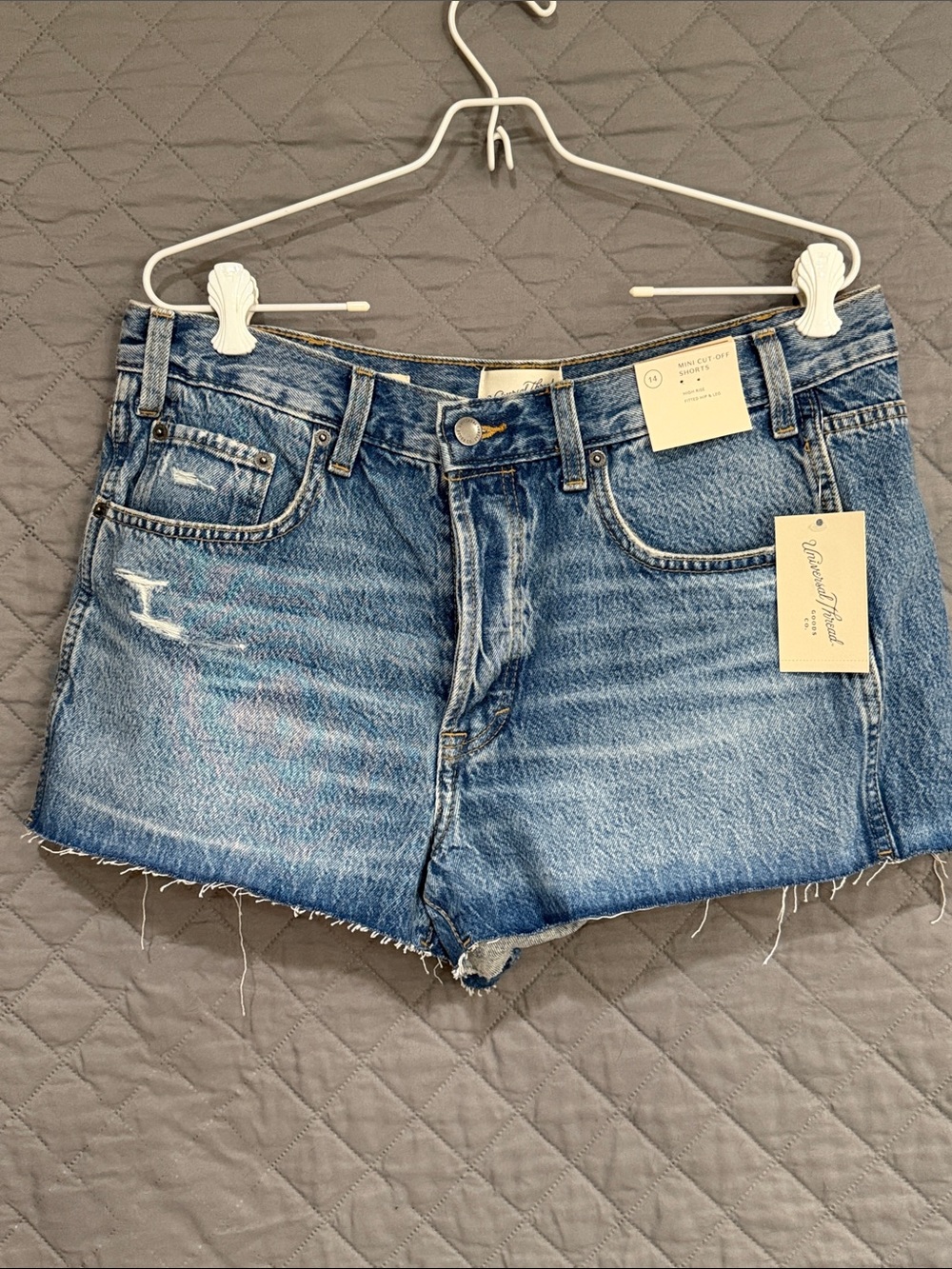 American Eagle Outfitters Light Blue Distressed Denim Cutoff Shorts - Picture 1 of 4